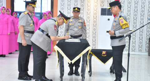 Irjen Pol Krisno Halomoan Siregar Pimpin Acara Serah Terima Jabatan Wakapolda Jambi